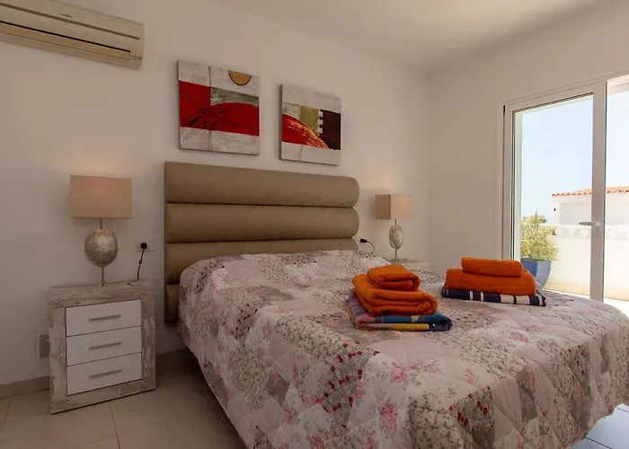 Clariana Villa