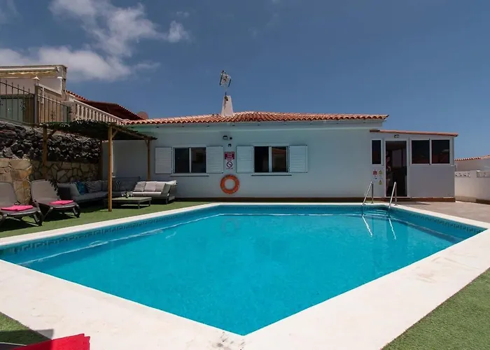 Clariana וילה קיאו סלבאחה